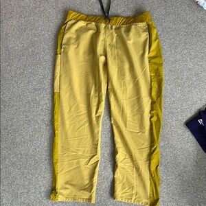 Figs scrubs technical collection two tone, yellow women’s size xxl